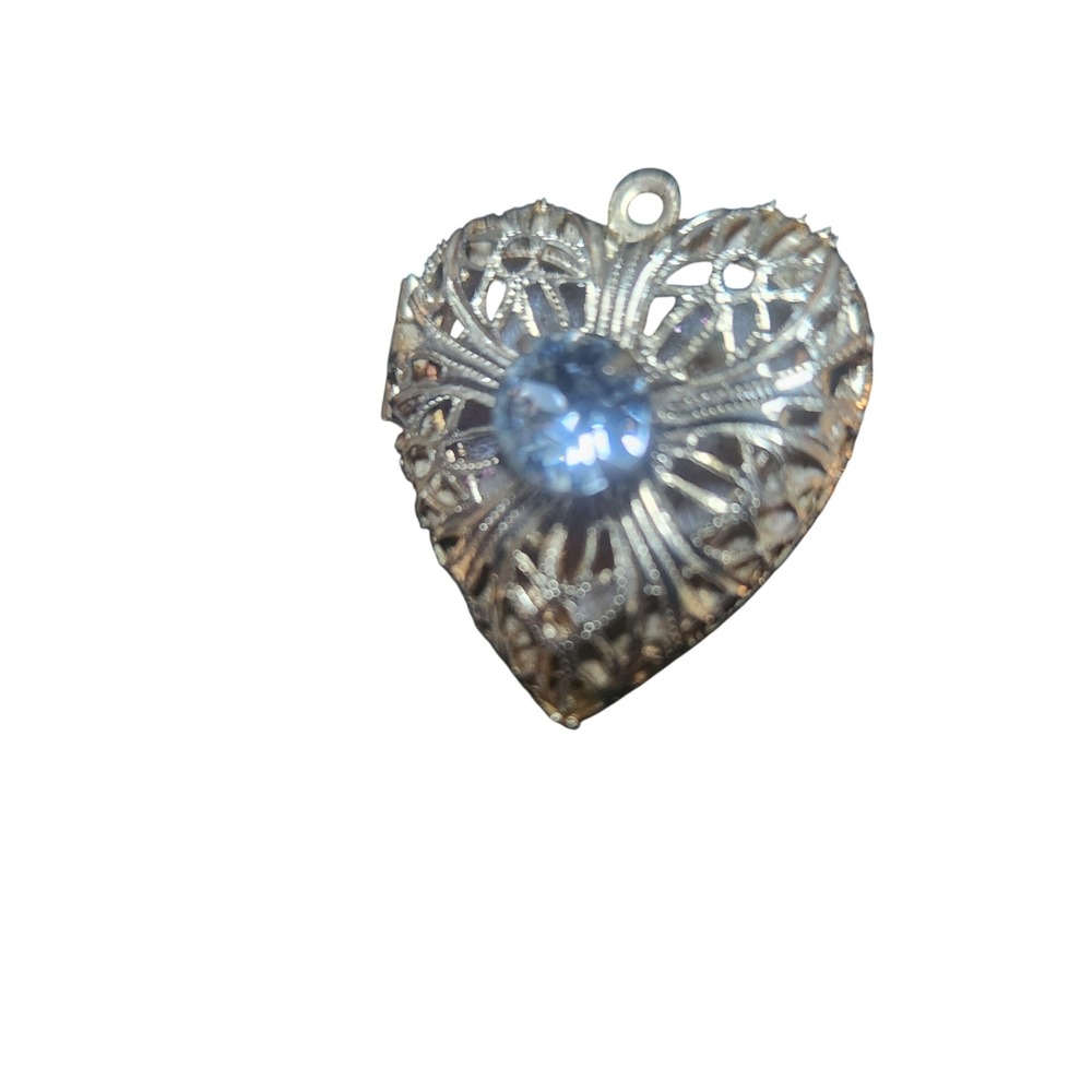 Vintage Gold Tone Filigree Heart Locket Pendant‎ Rhinestone Scroll Engraved 1in